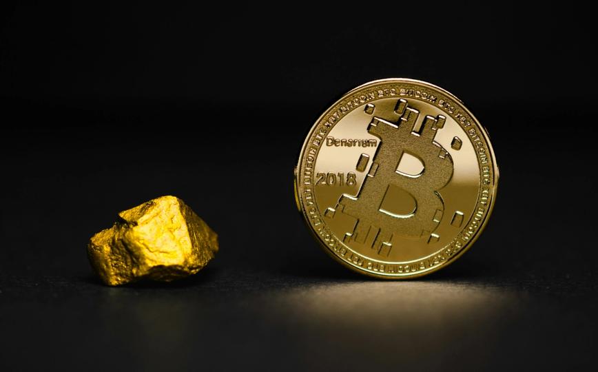 Bitcoin trades at $68,300 as gold crashes for a ninth day